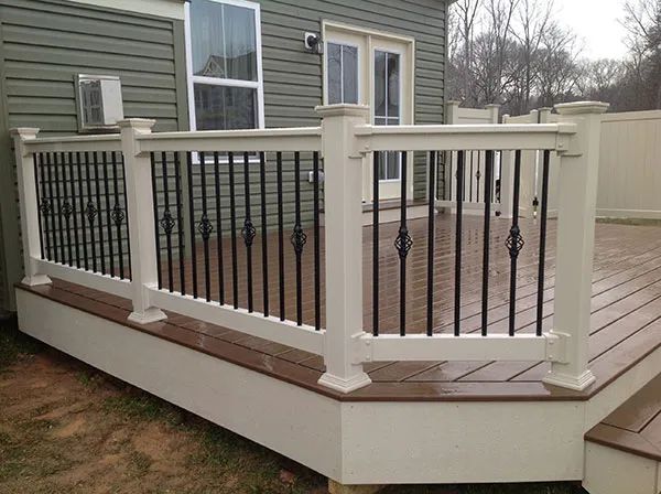 Low Maintenance Deck 37-1