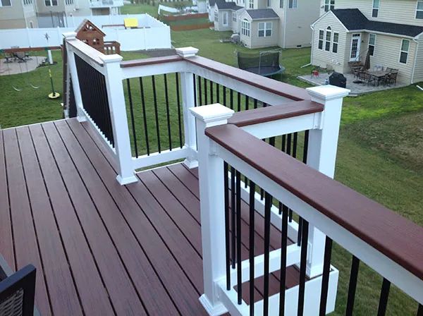 Low Maintenance Deck 44