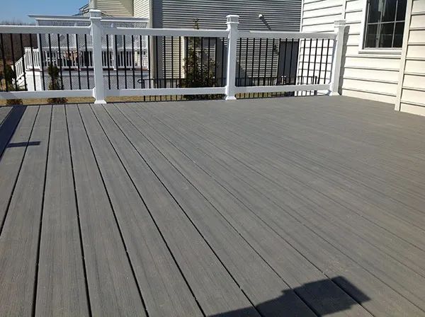 Low Maintenance Deck 50