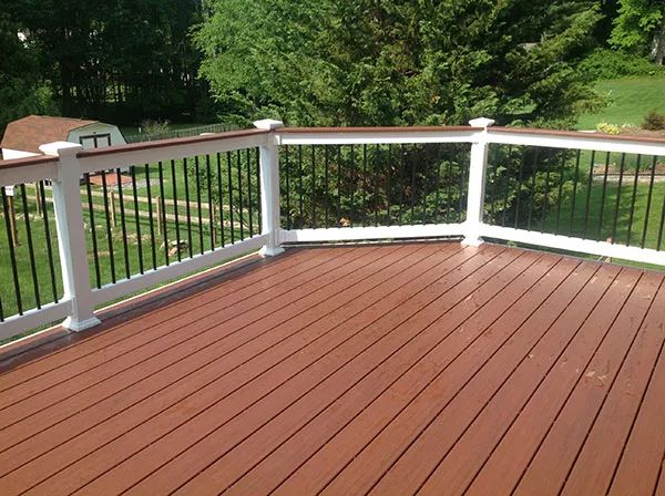 Low Maintenance Deck 59