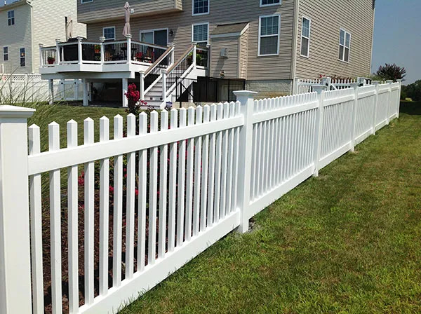 Vinyl/PVC Fence 11