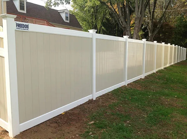 Vinyl/PVC Fence 15