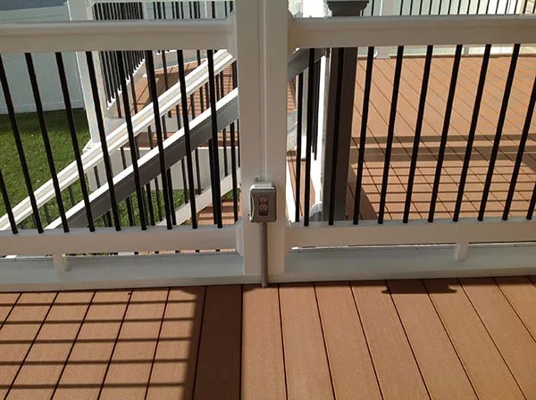 Screen Room & Screened Porch 12